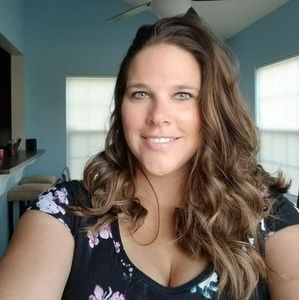 Meet your Posher, Traci